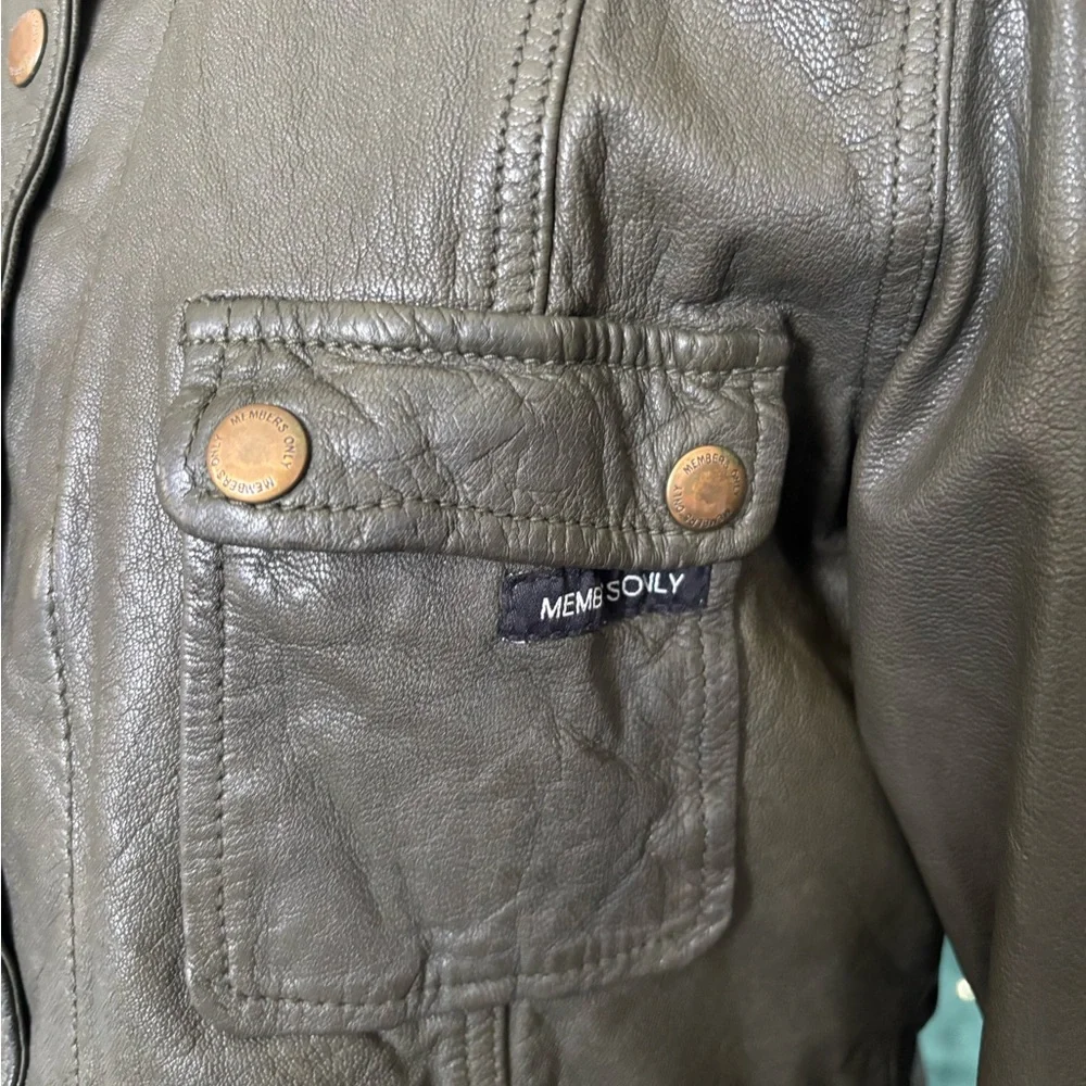 Members Only Vintage Olive Green Leather Jacket - Picture 11 of 16